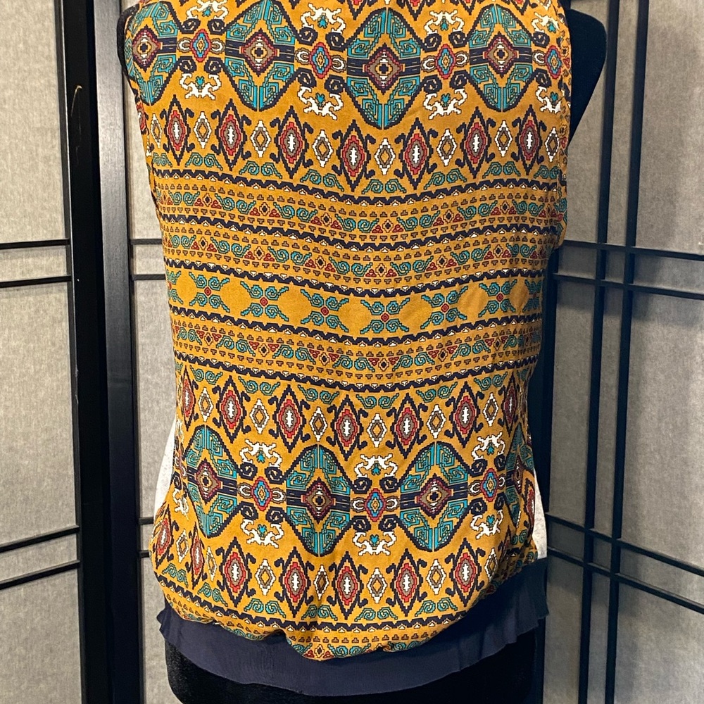 Gimmicks by BKE short tunic vest Sz m boho western vibes sequins wood beads